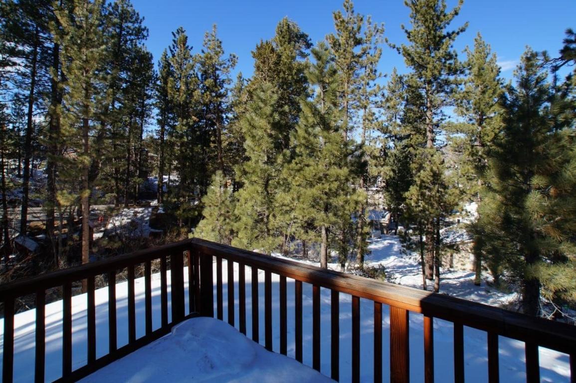Snow Bunny Lodge - Perfect Big Bear Getaway! Deck With A New Hot Tub And Charcoal Barbecue! ビッグ・ベアー・レイク エクステリア 写真